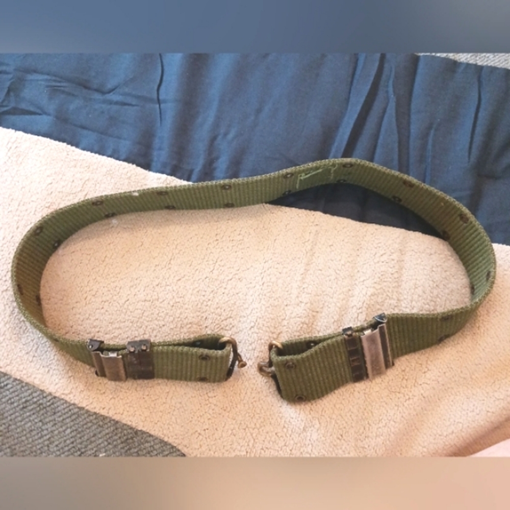 Vintage Authentic Green Military Belt With  Turn Buckle